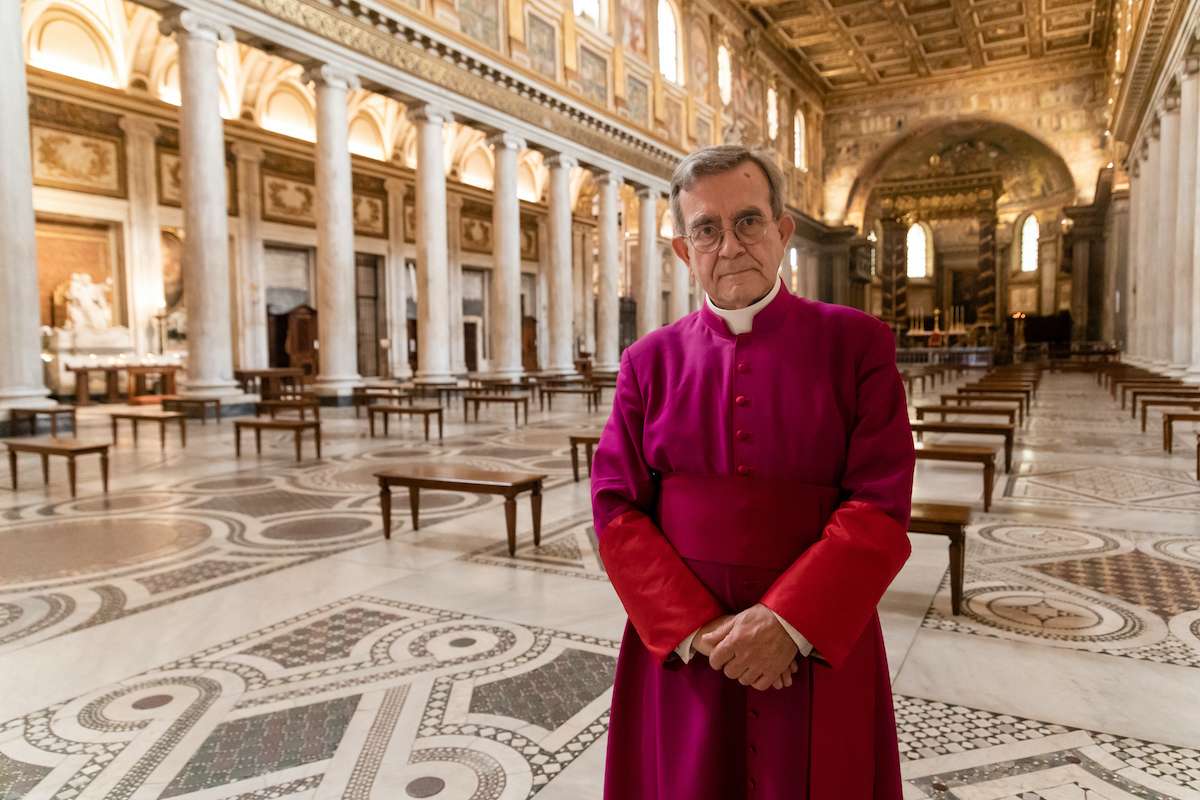 „A bazilika valódi szépségét a jelenlévő hívek adják meg” 1 Monsignore Valentino Miserachs Grau