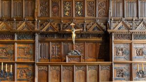 A G7-találkozó idejére a münsteri Friedenssaalból eltávolították a közel 500 éves feszületet 4 A G7-találkozó idejére a münsteri Friedenssaalból eltávolították a közel 500 éves feszületet