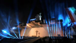 Egyház, média, misszió – tátongó szakadék