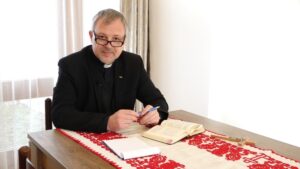 Nagyböjti ráhangoló: "Ha a Lélek szerint élünk, viselkedjünk is a Léleknek megfelelően" - VIDEÓ 4 Nagyböjti ráhangoló: “Ha a Lélek szerint élünk, viselkedjünk is a Léleknek megfelelően” – VIDEÓ