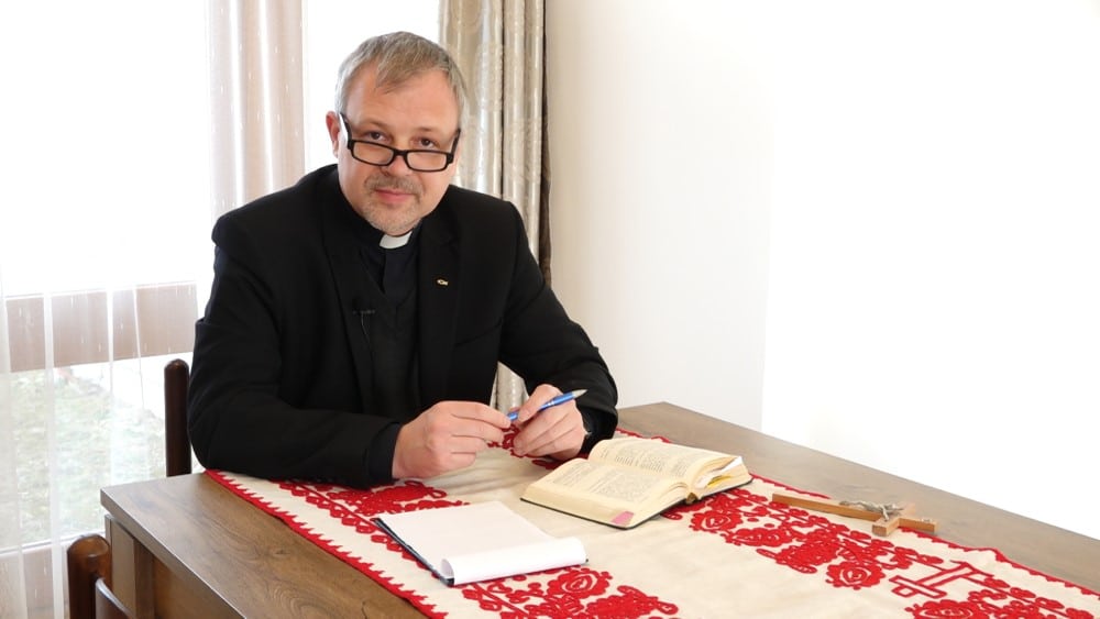 Nagyböjti ráhangoló: "Ha a Lélek szerint élünk, viselkedjünk is a Léleknek megfelelően" - VIDEÓ 1 Nagybojti rahangolo 0. nap Szenegeto Istvan