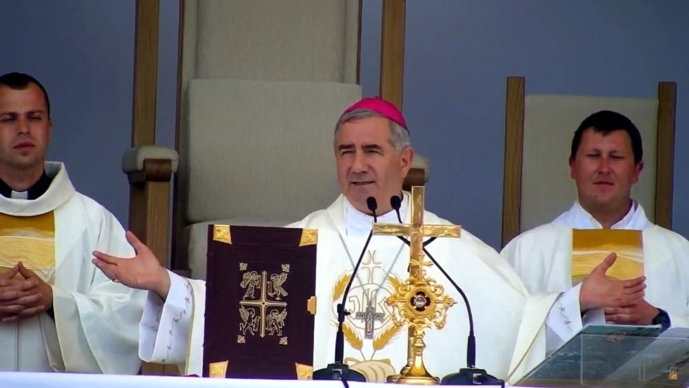 Pál József-Csaba Csíksomlyón: „Minket is meg fog csodálni a világ, ha összefogunk.” 1 Pal Jozsef Csaba csiksomlyoi bucsu Egyedi