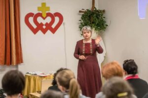 Kik, és mire érzékenyíthessék óvodásainkat? – Uzsalyné Pécsi Rita neveléskutató nyílt levele