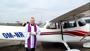 Püspökök „légi körmenettel“ a koronavírus ellen