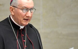 Mit keresett Parolin bíboros a Bilderberg-csoport találkozóján?