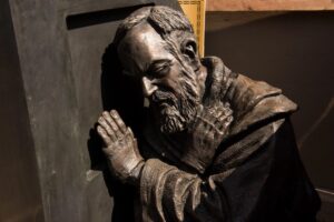 Pio atya megmentő gyóntatása