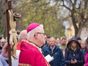 „Aki ítélkezik, az hibázik, megtéved és vereséget szenved…” 4 „Aki ítélkezik, az hibázik, megtéved és vereséget szenved…”