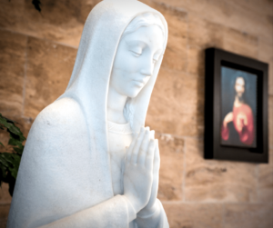 Miért fontos Szűz Mária a hitünkben?