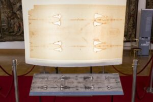 A torinói leplet bemutató vándorkiállítás nyílik Linzben március 20-án