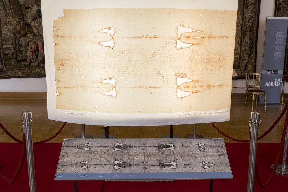 Torinoi lepel Egyedi