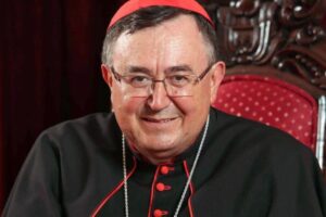 Vinko Puljić bíboros: Szinodális út? „Az ilyen hozzáállás valójában sérti és megdöbbenti a híveinket” 10 Vinko Puljić bíboros: Szinodális út? „Az ilyen hozzáállás valójában sérti és megdöbbenti a híveinket”