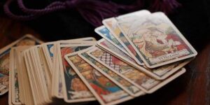 Boszorkányság, asztrológia, jövőbe látás… amikor a franciák már bármiben képesek hinni