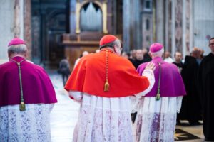 Miért kapnak a bíborosok templomokat Rómában? 7 Miért kapnak a bíborosok templomokat Rómában?