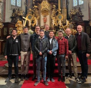 Nem mindennapi fogadalmat tettek budapesti fiatalok egy legénybúcsún – VIDEÓ