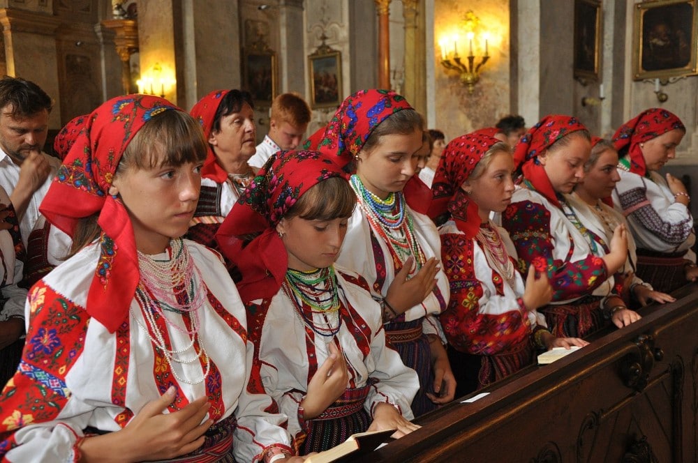 Havonta egyszer magyar misét tarthatnak a csángóknak Bákóban 1 csango mise Szekesfehervaron Egyedi