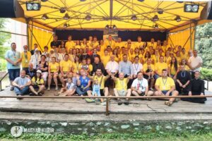 „Isten fiatal! – Hát Te se vénülj meg!”