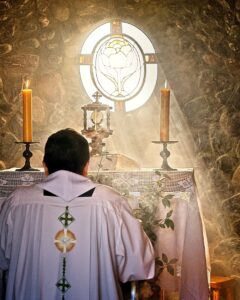 Szentek, akiknek szentáldozás nélkül kellett élniük 4 Szentek, akiknek szentáldozás nélkül kellett élniük