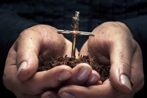 Az ördögűzők elszigeteltnek érzik magukat – egy tanfolyam ezen kíván változtatni