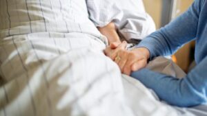 Mit bánnak meg az emberek leggyakrabban a halálos ágyukon? 9 Mit bánnak meg az emberek leggyakrabban a halálos ágyukon?