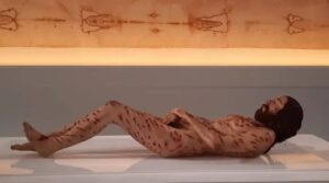 Hiperrealista Krisztus szobor készült a Torinói Lepel alapján