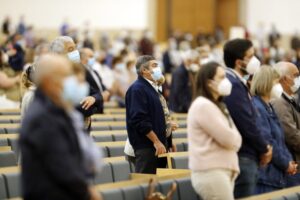 Lehet valaki vallását nem gyakorló hívő?