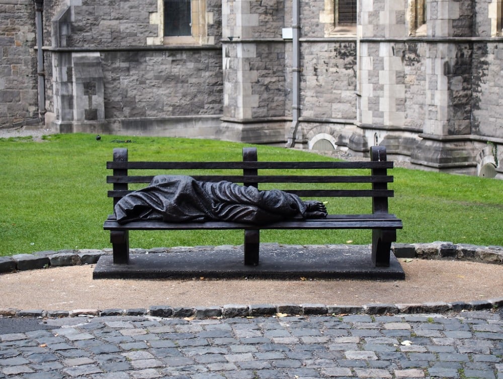 homless jesus Egyedi