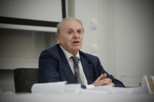 "Hogyan avatkozott be a Kreml a kelet-európai egyházak életébe?"- Kun Miklós történész előadása 7 “Hogyan avatkozott be a Kreml a kelet-európai egyházak életébe?”- Kun Miklós történész előadása