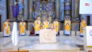 ÉLŐ KÖZVETÍTÉS: Nagypénteki szertartás 1 ÉLŐ KÖZVETÍTÉS: Nagypénteki szertartás