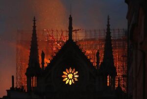 Notre Dame – Baleset, a francia nép önbecsülésén?