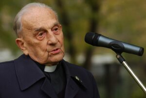 Isten a lágerben – Placid atya 4 túlélési szabálya