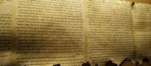 A qumrani tekercsek 75 éve rejtélyek elé állítják a kutatókat