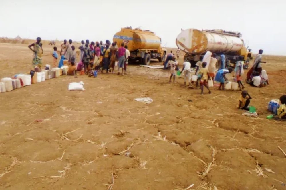 south sudanese refugees queue to receive water at a refugee camp near kosti sudan in june 2017 credit aid to the church in need cna 1626418250 Egyedi