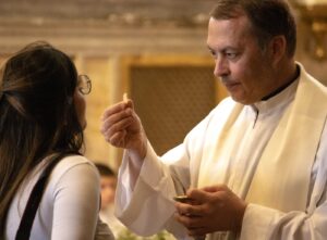 Szegény gazdagok, boldog szegények – gondolatok évközi 4. vasárnapra