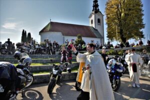 Felejthetetlen: Sosem láttam egy misén ennyi bőrdzsekit, bakancsot és tetoválást