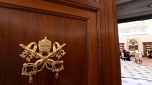 Ferenc pápa szerdai katekézise: A lelkipásztorok alkossanak hidat Isten és a nép között