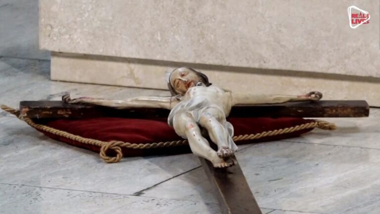 ÉLŐ KÖZVETÍTÉS: Húsvéti vigília 4 ÉLŐ KÖZVETÍTÉS: Húsvéti vigília