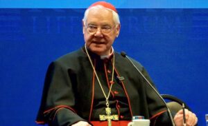 Müller bíboros: a római szinódust egy bizonyos irányba terelgették