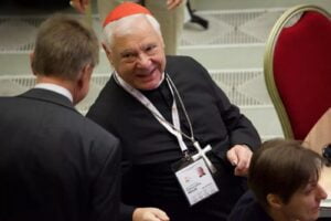 Müller bíboros a szinóduson megerősítette, hogy „Isten soha nem áldja meg a bűnt”