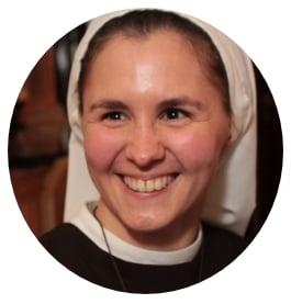 Megújuló reményünk: az advent – 5. évaddal folytatódik az Adventi ráhangoló 3 portre Margit CB