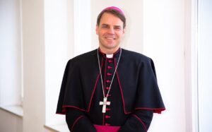 A német püspök úgy véli, a helyi egyházon belüli megosztottság „katasztrófa a hívők számára”