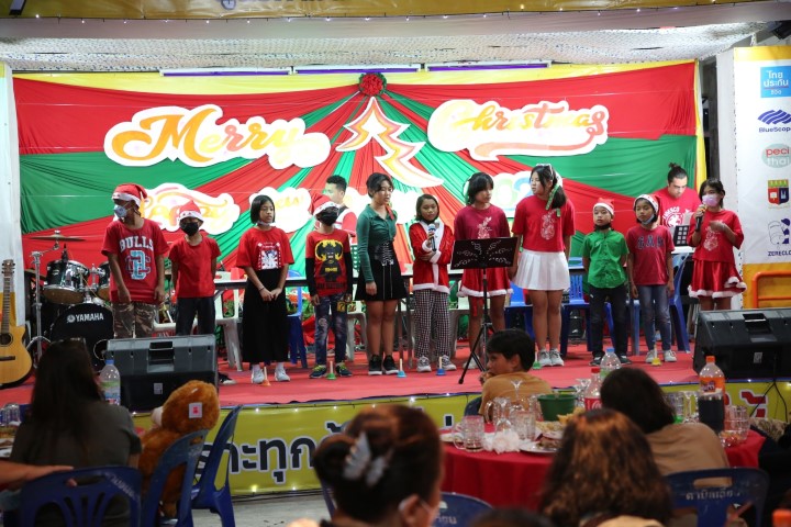 Kis karácsonyi csodák: misszióban a világ másik végén 5 RAYONG 2 Small