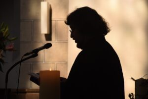 Kudarcot vallott a visszaélésekkel csak a Katolikus Egyházat vádoló narratíva