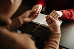 Áldd meg gyermekedet, mielőtt elindul a táborba