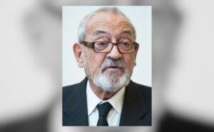 Elhunyt Adriányi Gábor egyháztörténész, az MTA külső tagja