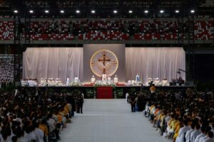 Ferenc pápa homíliája Szingapúrban: A legszebb építmény az Isten teremtette ember 9 Ferenc pápa homíliája Szingapúrban: A legszebb építmény az Isten teremtette ember