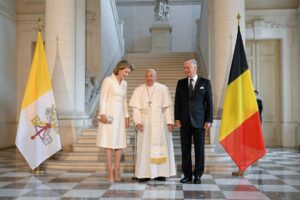 Ferenc pápa Belgiumban: A nemzetek tanuljanak a múltból és kerüljék el az újabb világháborút!