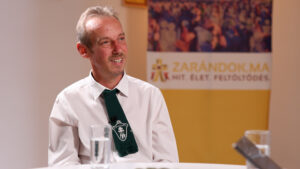 Tamási Zsolt a Zarándok podcastben: A nehézségek ellenére is megéri küzdeni az értékekért 1 Tamási Zsolt a Zarándok podcastben: A nehézségek ellenére is megéri küzdeni az értékekért