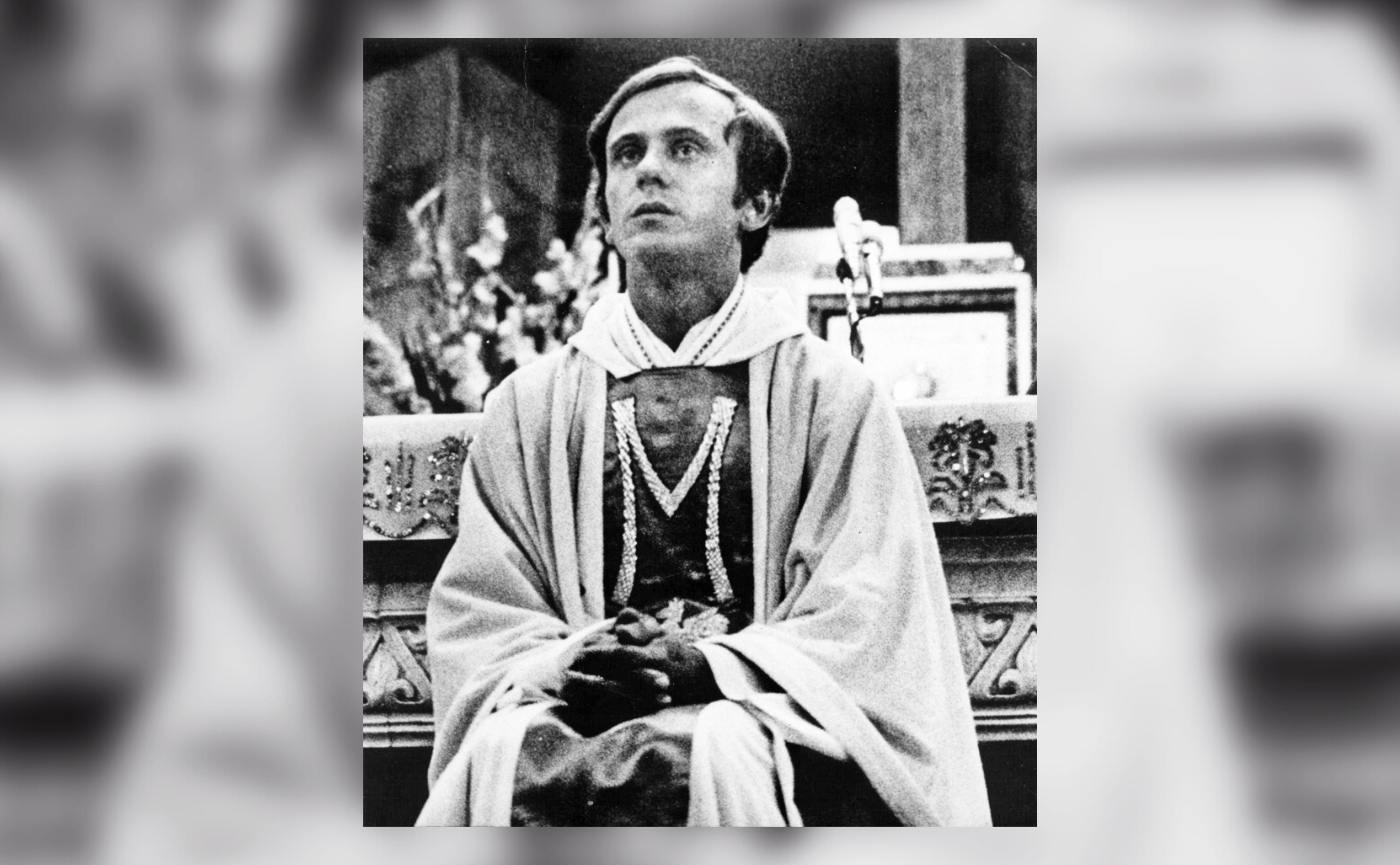 pere popieluszko cover