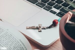 Mit kell tudniuk a keresztényeknek a jelenkor meghatározó fejleményeiről