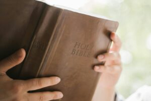 A Biblia egyre kelendőbb, de nehéz megfejteni az okát